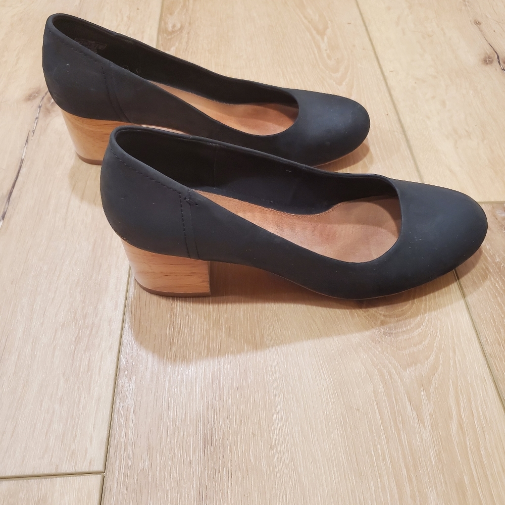 TOMS Beverly Pumps